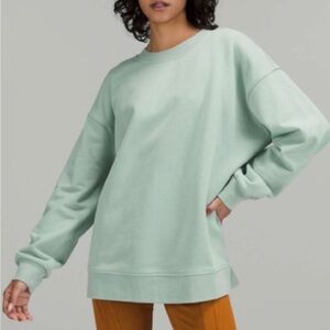 NWT- lululemon- Perfectly Oversized Crew - size 8